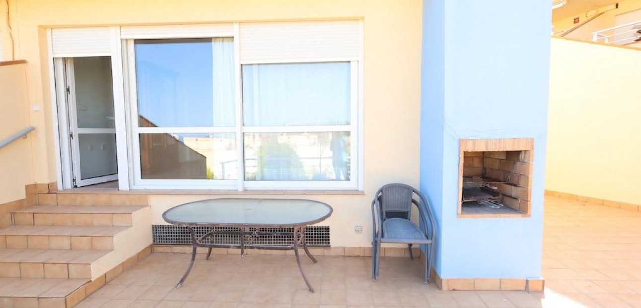 Sale - Terraced house -
Orihuela Costa - Agua Marina