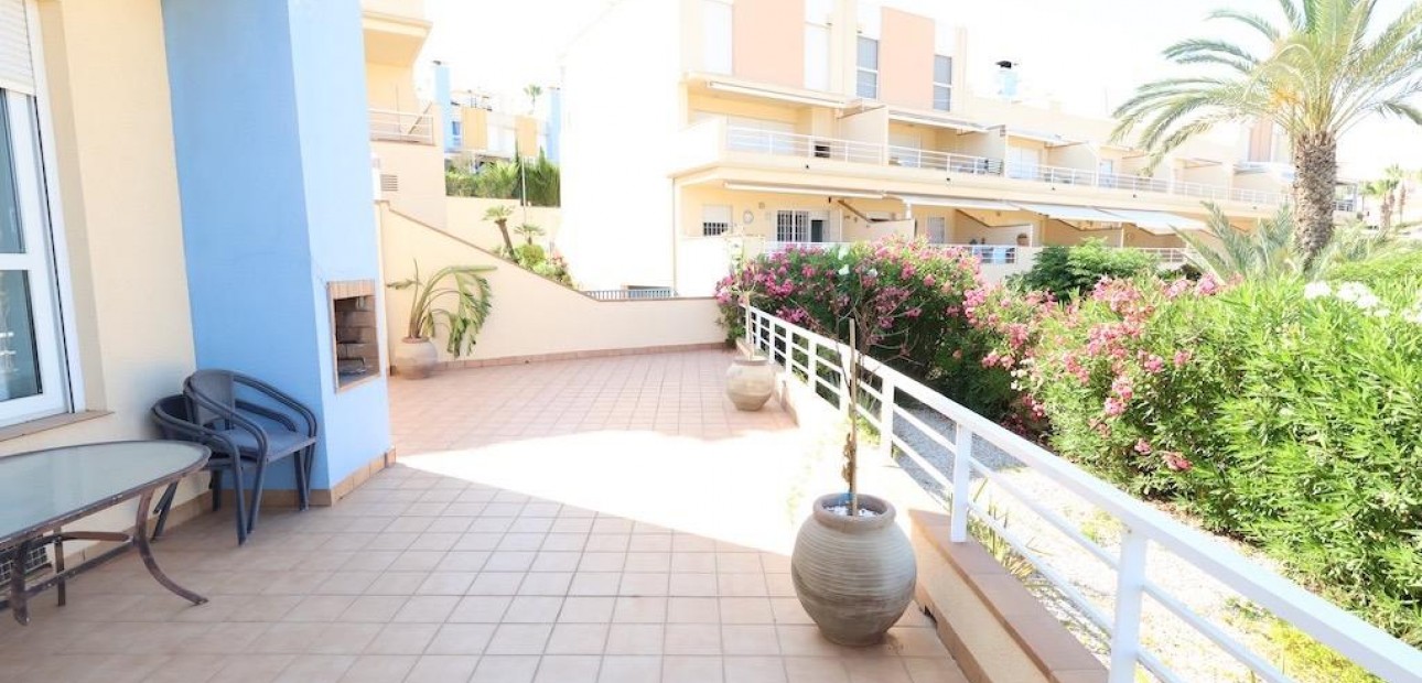 Sale - Terraced house -
Orihuela Costa - Agua Marina