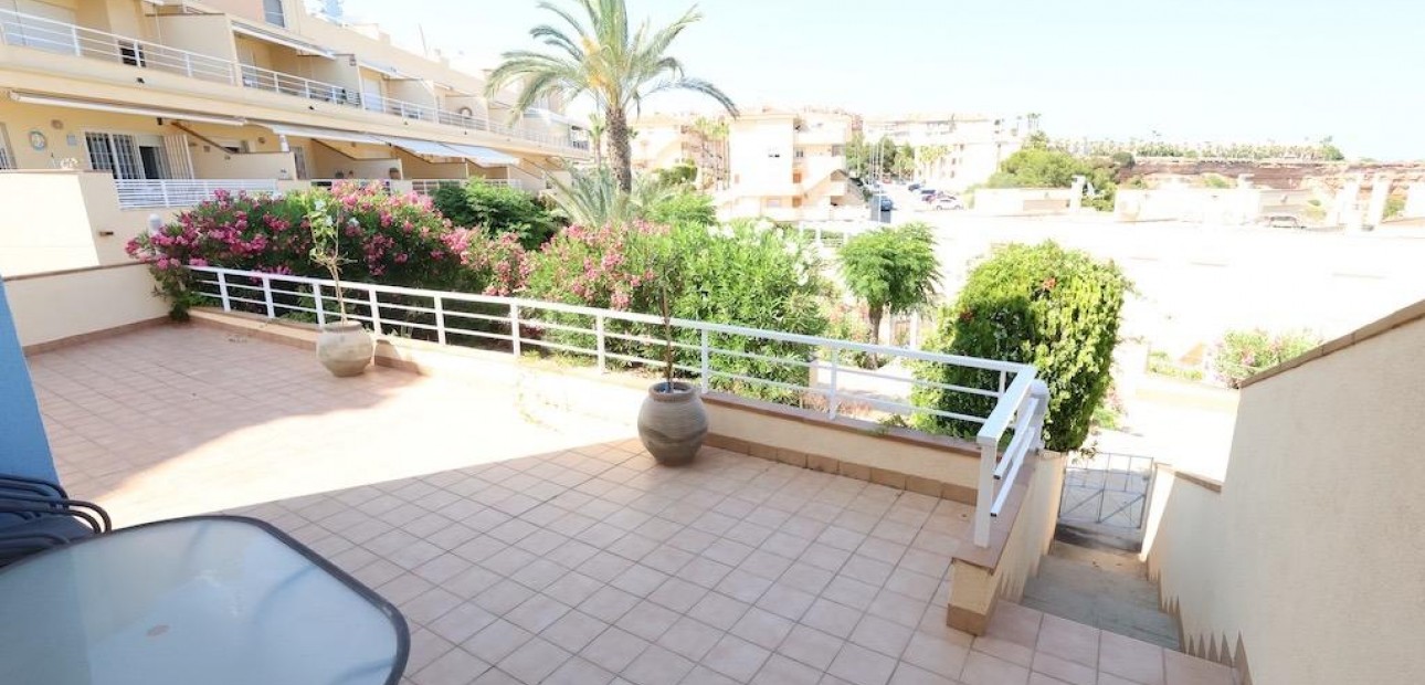 Sale - Terraced house -
Orihuela Costa - Agua Marina