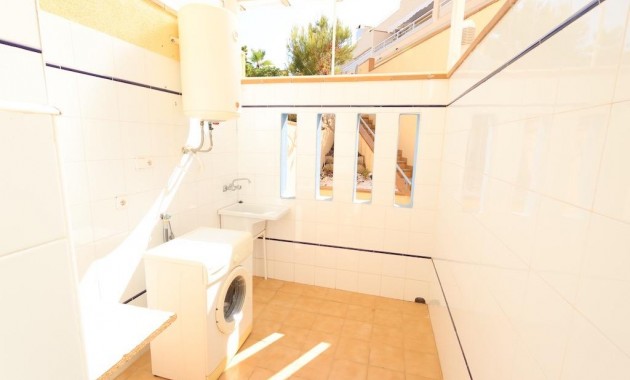 Sale - Terraced house -
Orihuela Costa - Agua Marina