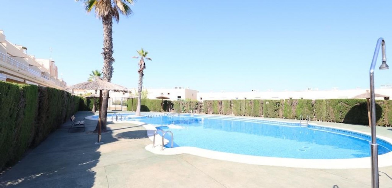 Sale - Terraced house -
Orihuela Costa - Agua Marina