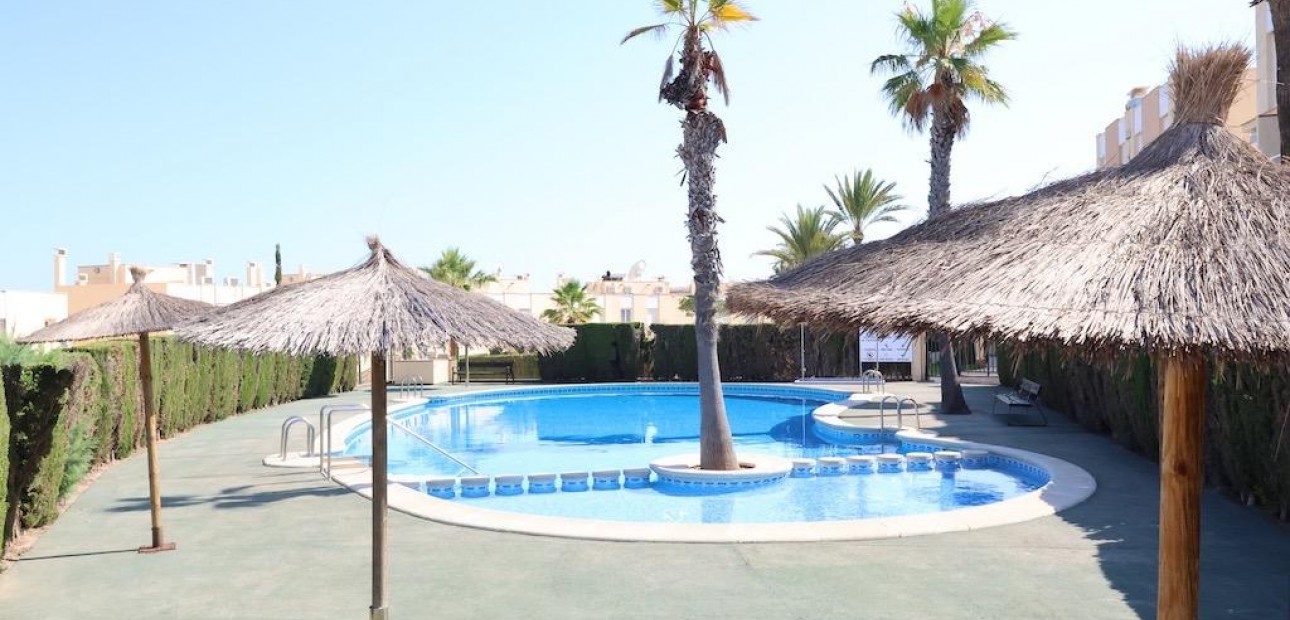Sale - Terraced house -
Orihuela Costa - Agua Marina
