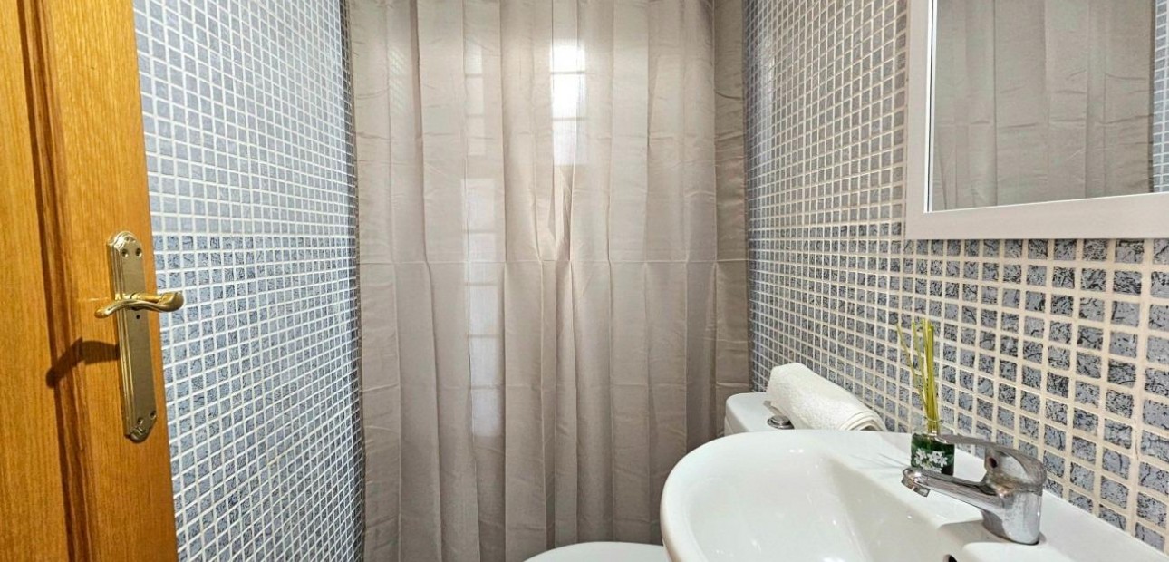 Herverkoop - Villa -
Torrevieja - torrevieja