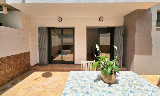 Herverkoop - Villa -
Torrevieja - torrevieja