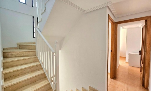 Herverkoop - Villa -
Torrevieja - torrevieja