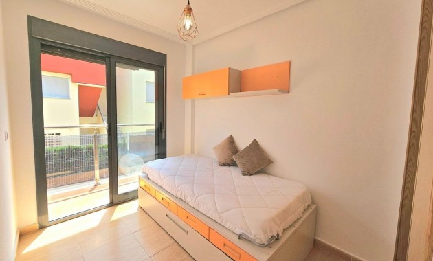 Herverkoop - Villa -
Torrevieja - torrevieja