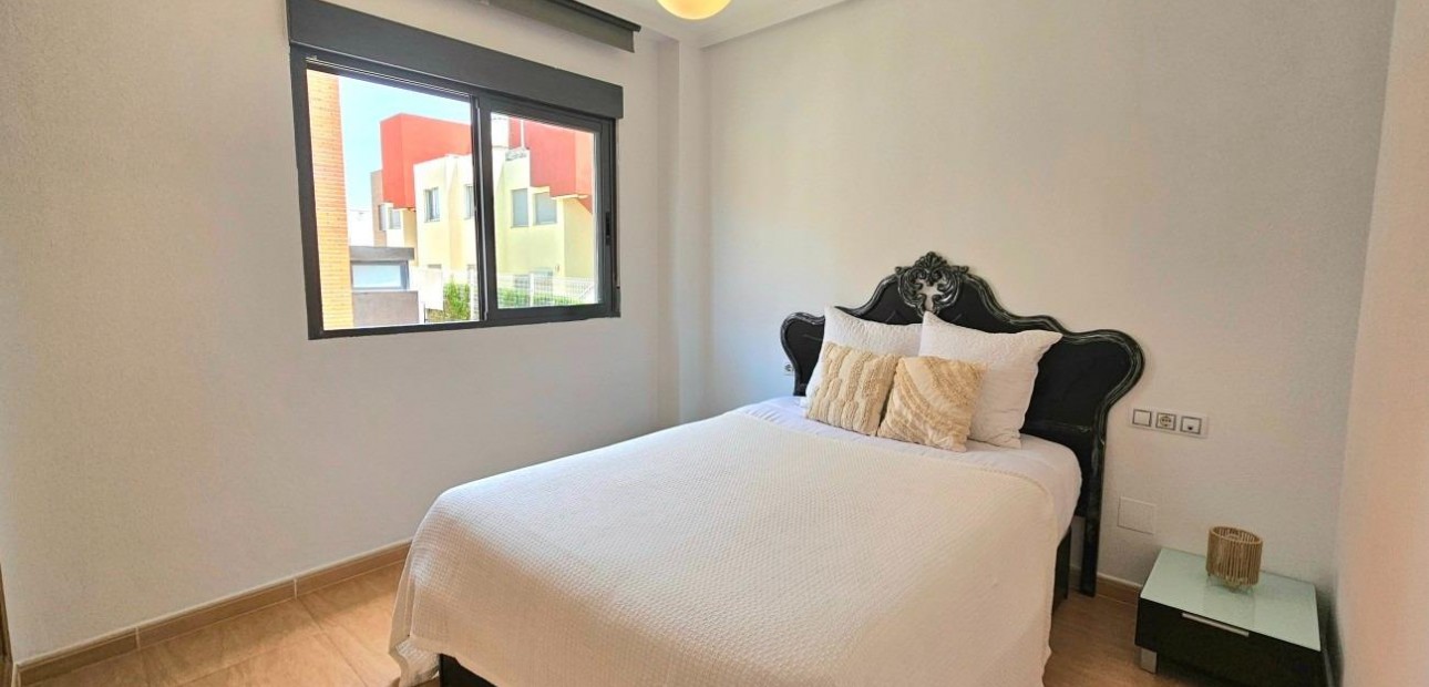 Herverkoop - Villa -
Torrevieja - torrevieja