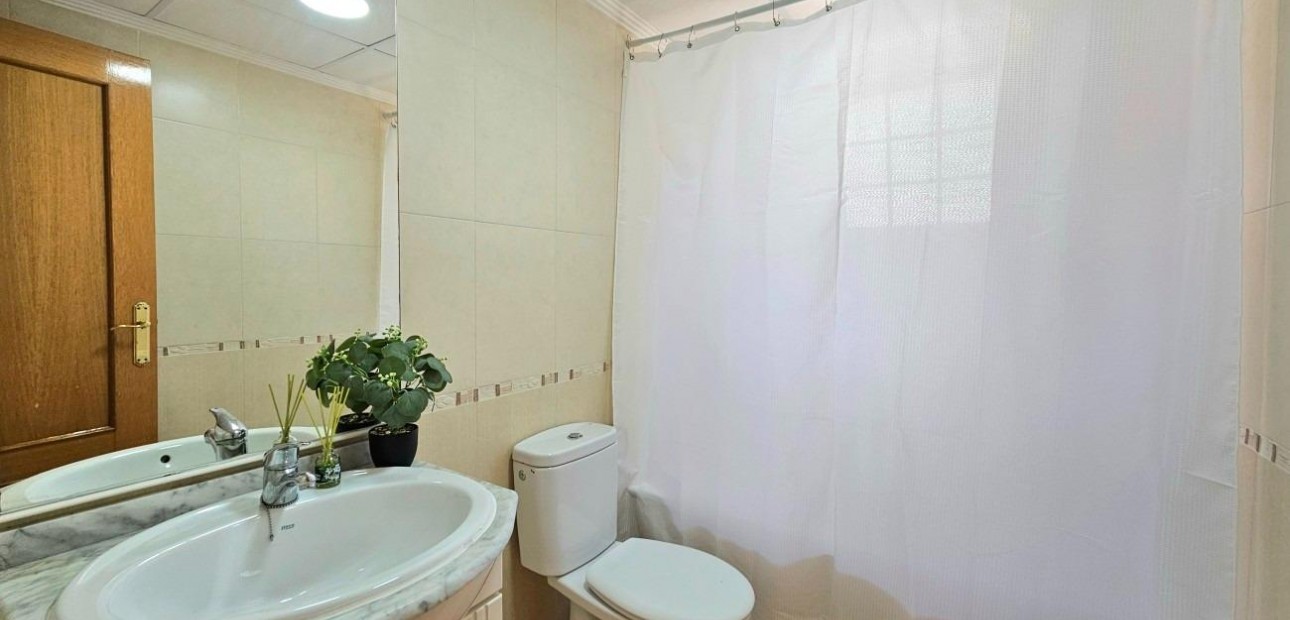 Herverkoop - Villa -
Torrevieja - torrevieja