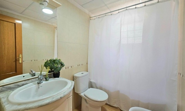Herverkoop - Villa -
Torrevieja - torrevieja