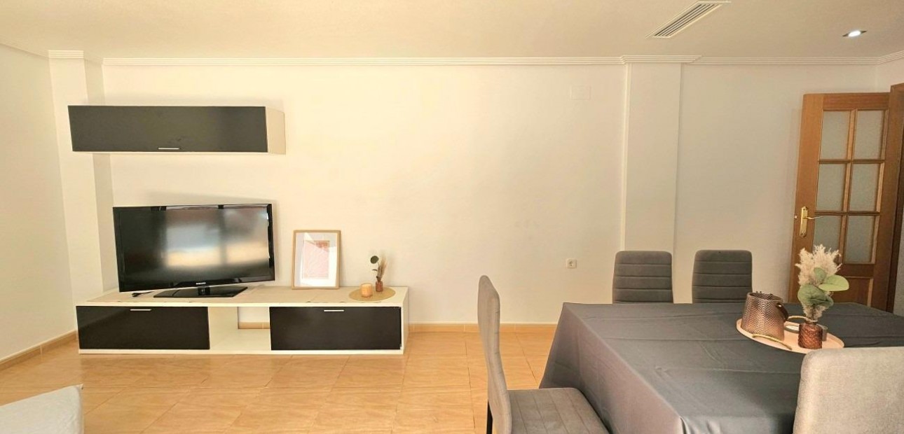 Herverkoop - Villa -
Torrevieja - torrevieja