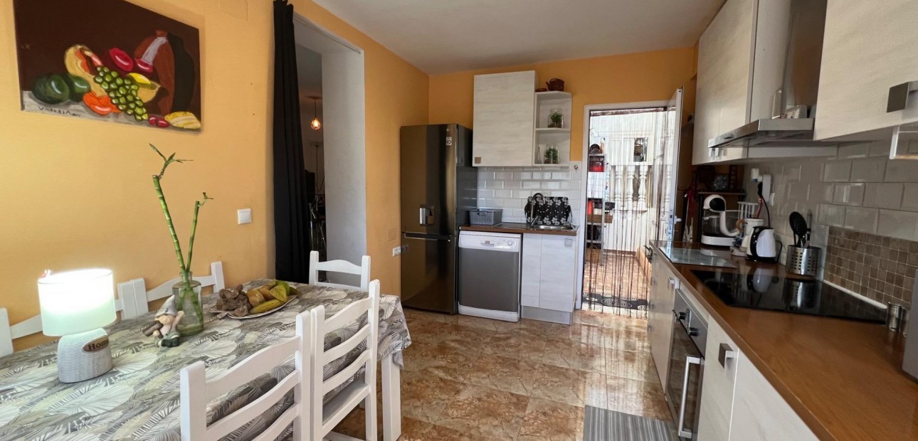 Sale - Villa -
Torrevieja - Playa del cura