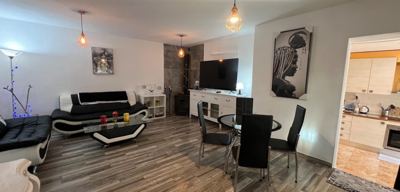 Sale - Villa -
Torrevieja - Playa del cura