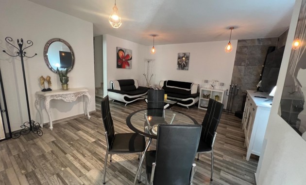 Sale - Villa -
Torrevieja - Playa del cura