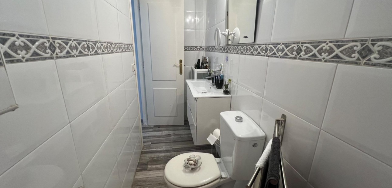 Sale - Villa -
Torrevieja - Playa del cura