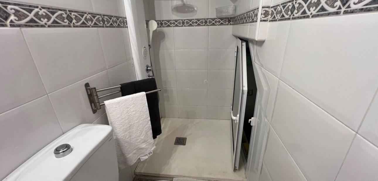Sale - Villa -
Torrevieja - Playa del cura