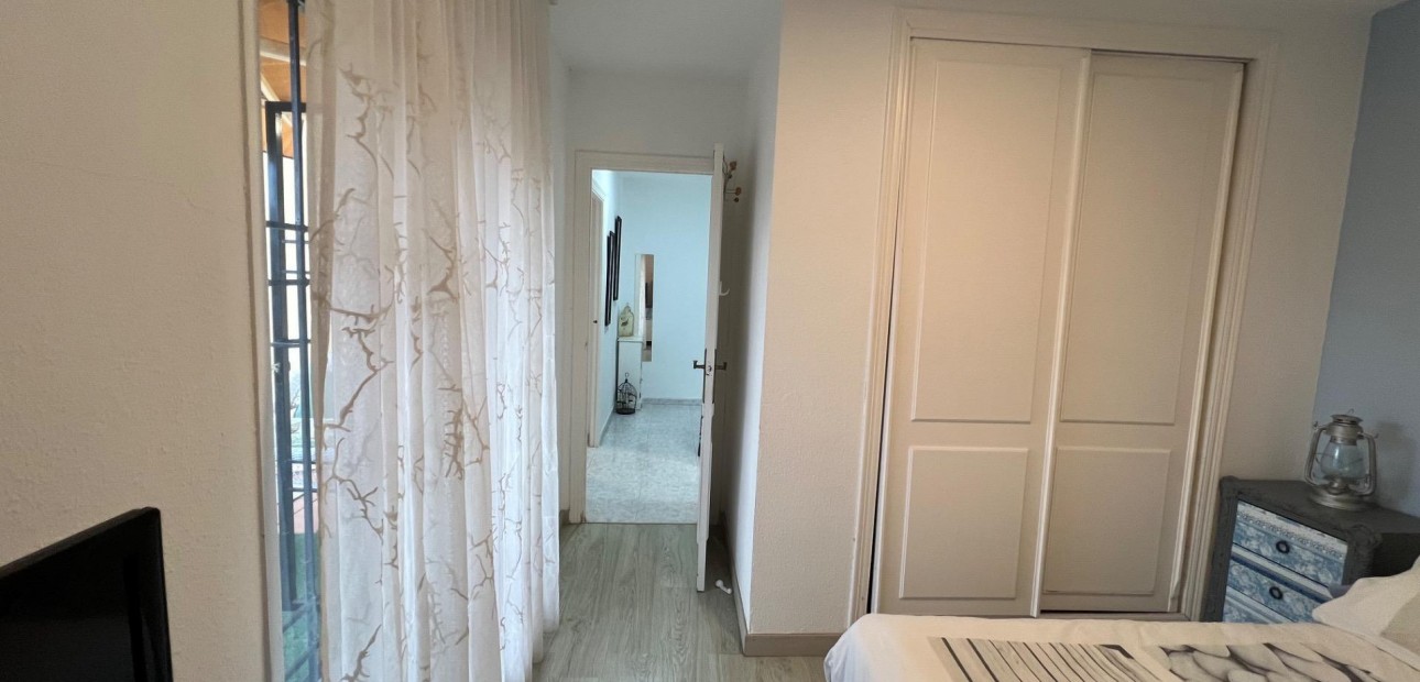 Sale - Villa -
Torrevieja - Playa del cura