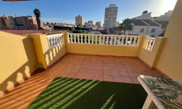 Sale - Villa -
Torrevieja - Playa del cura
