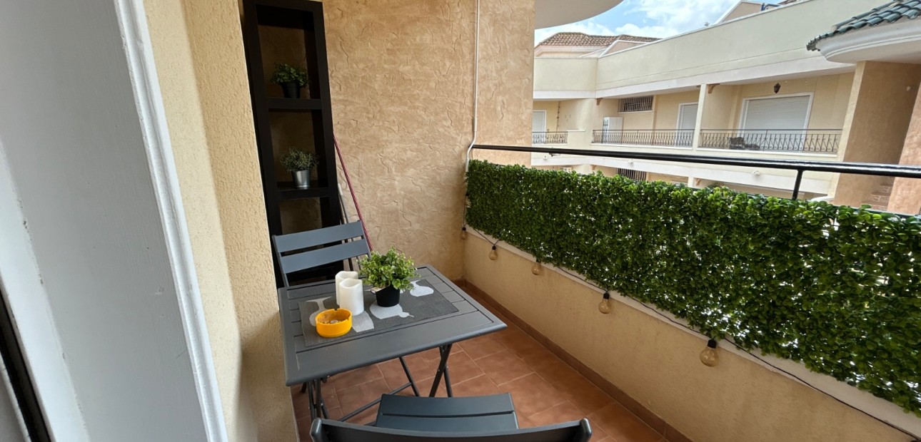 Sale - Apartment / flat -
Jacarilla