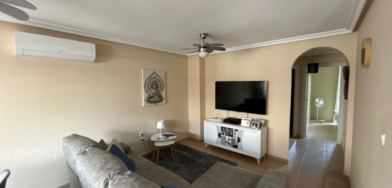 Sale - Apartment / flat -
Jacarilla