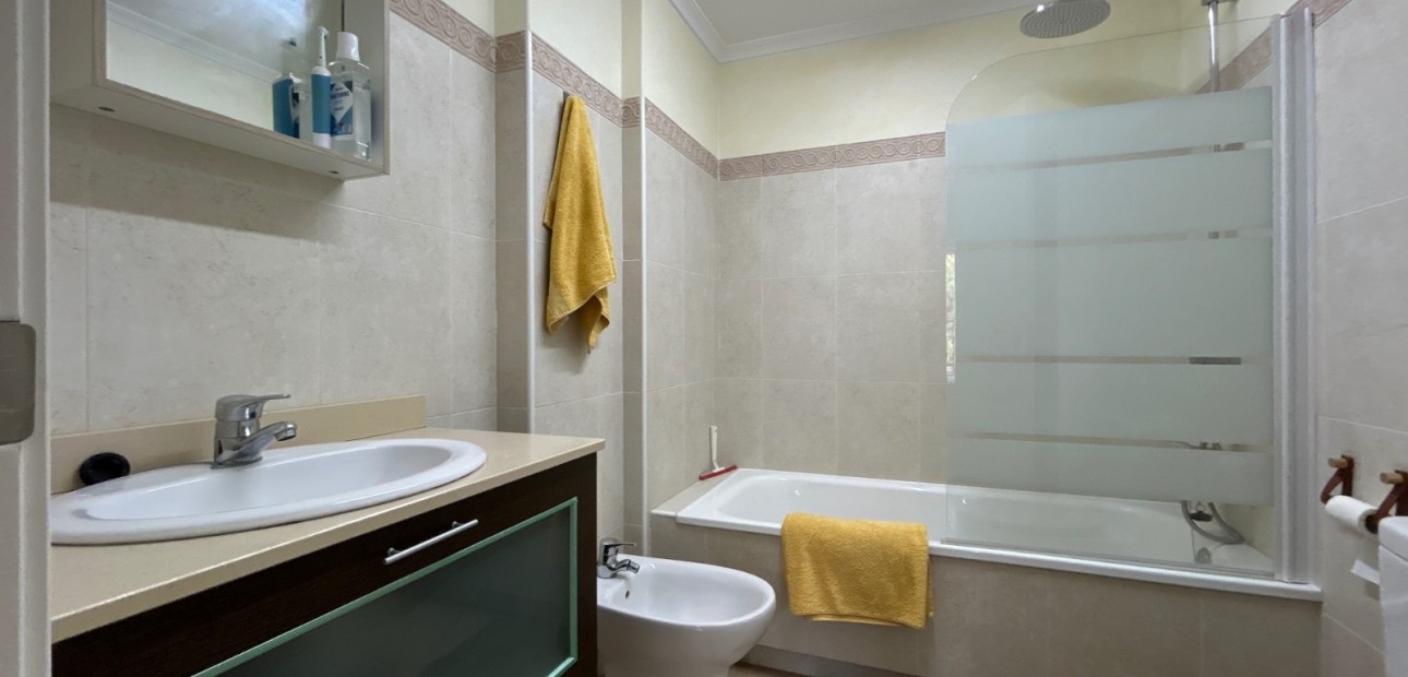 Sale - Apartment / flat -
Jacarilla
