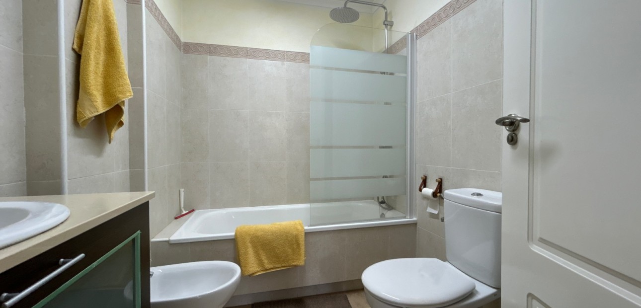 Sale - Apartment / flat -
Jacarilla