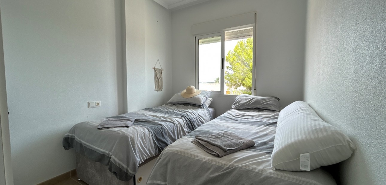 Sale - Apartment / flat -
Jacarilla