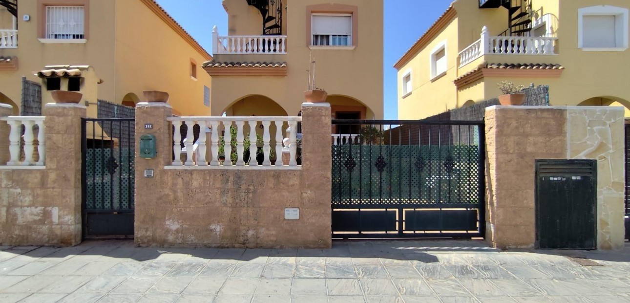 Herverkoop - Villa -
Torrevieja - Aguas nuevas 2