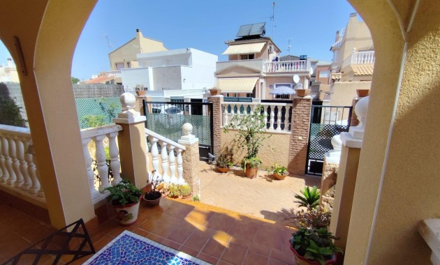 Herverkoop - Villa -
Torrevieja - Aguas nuevas 2