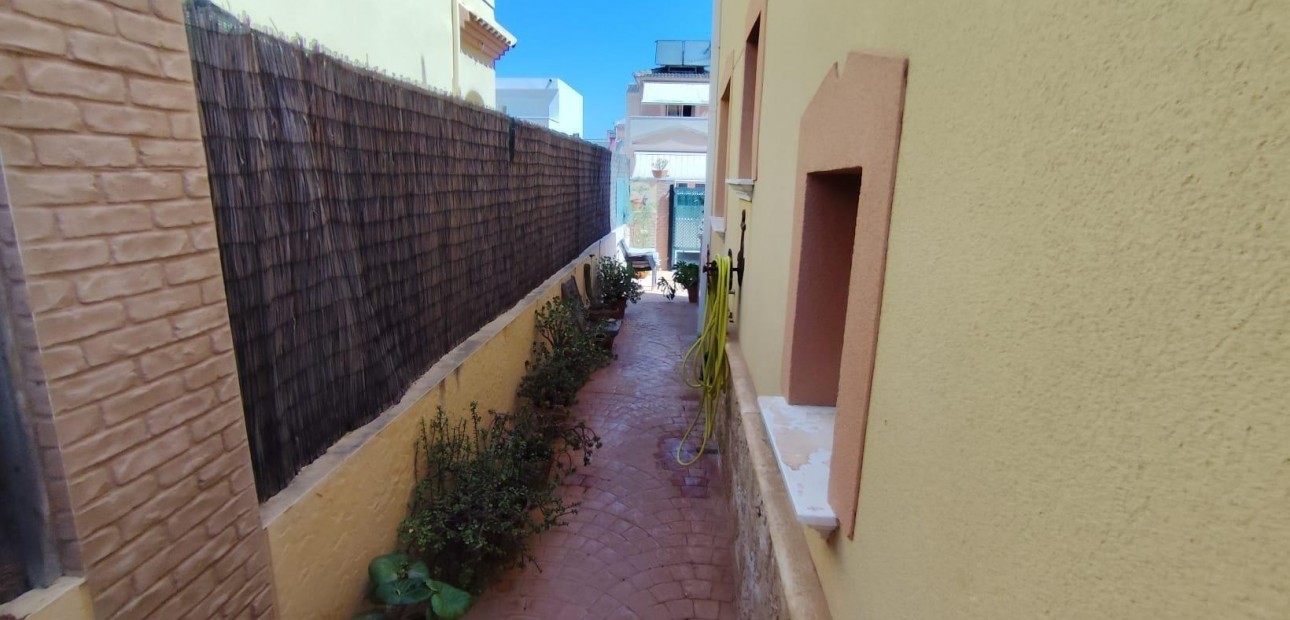 Herverkoop - Villa -
Torrevieja - Aguas nuevas 2