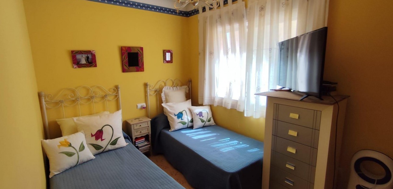 Herverkoop - Villa -
Torrevieja - Aguas nuevas 2