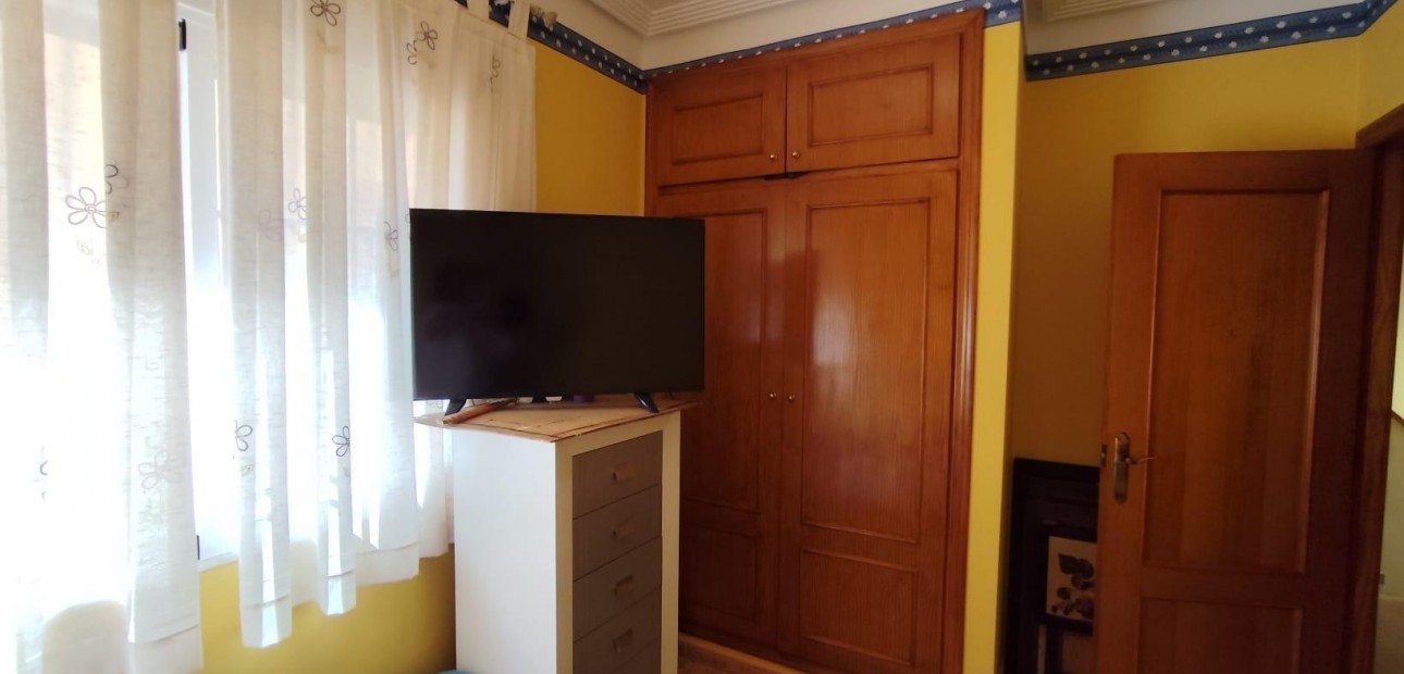 Herverkoop - Villa -
Torrevieja - Aguas nuevas 2