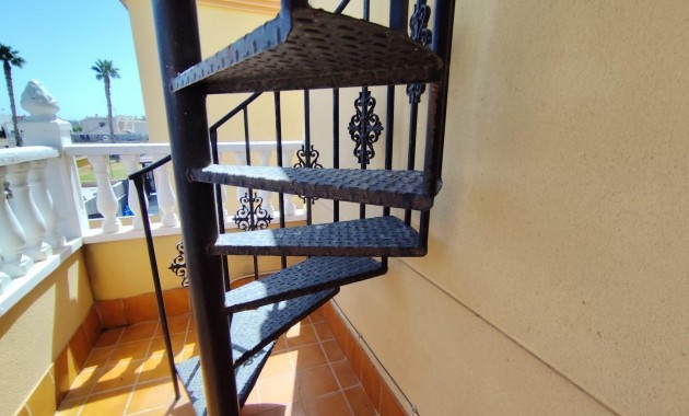Herverkoop - Villa -
Torrevieja - Aguas nuevas 2