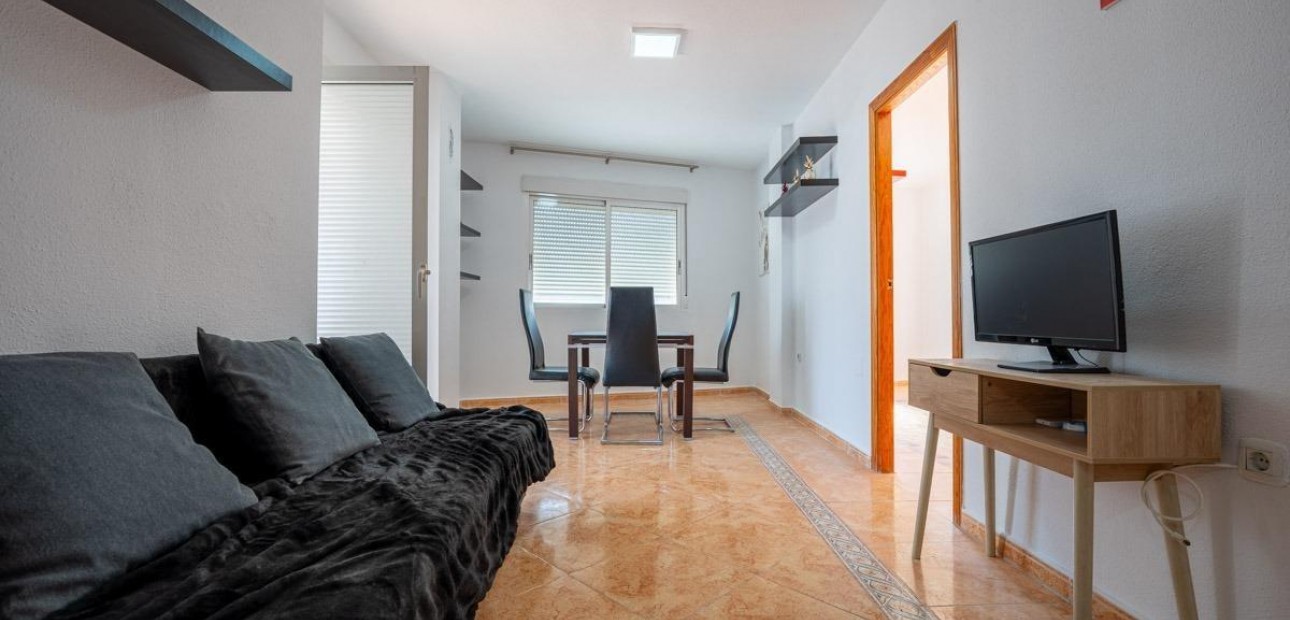 Venta - Apartamento / piso -
Torrevieja - Aguas Nuevas