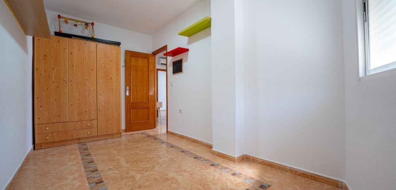 Venta - Apartamento / piso -
Torrevieja - Aguas Nuevas