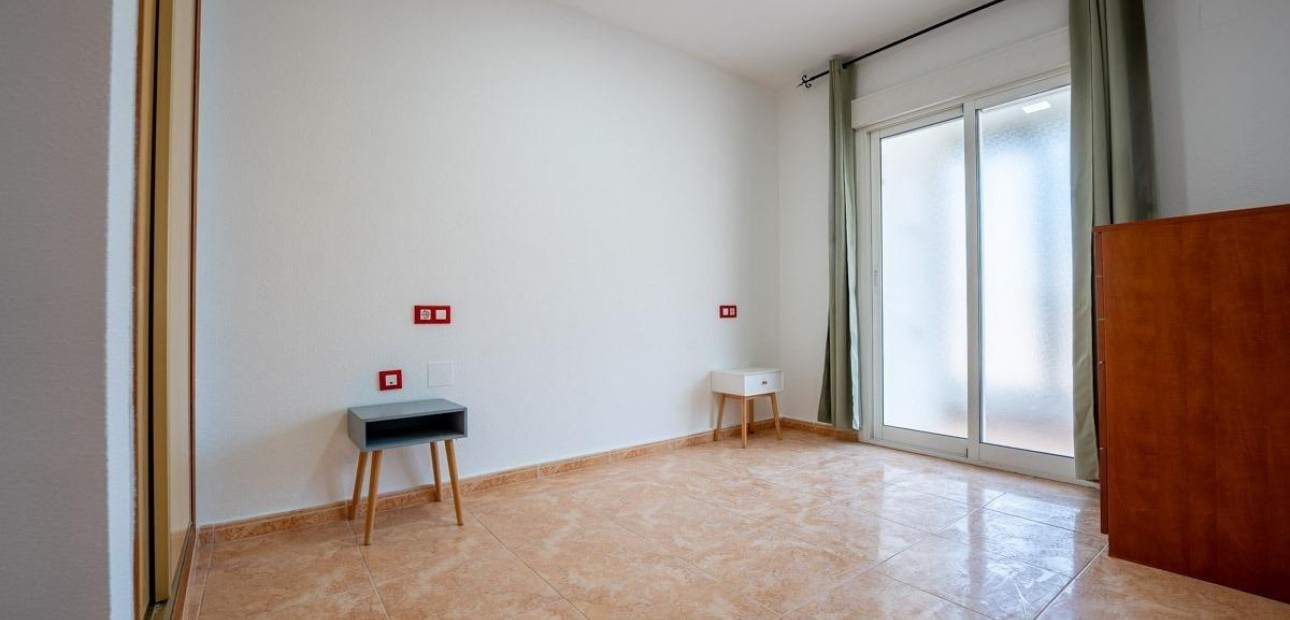 Venta - Apartamento / piso -
Torrevieja - Aguas Nuevas