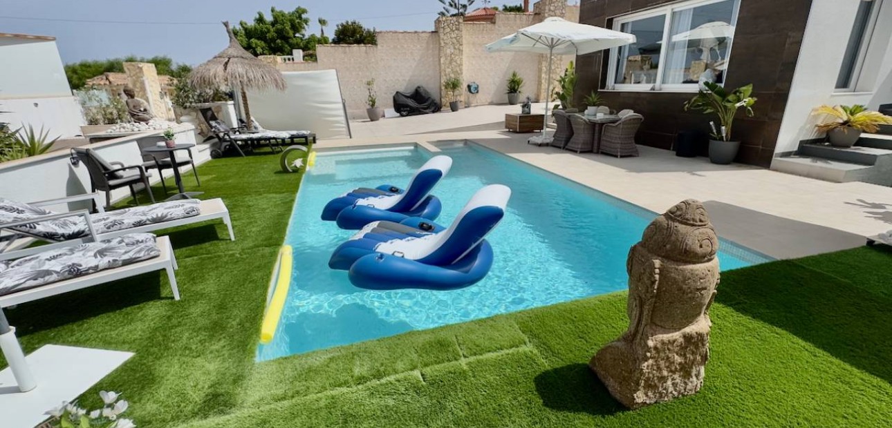Venta - Villa -
Ciudad Quesada