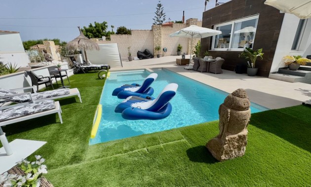 Venta - Villa -
Ciudad Quesada
