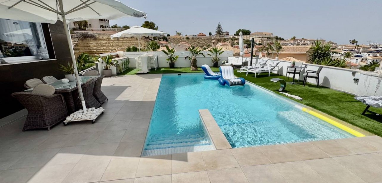 Venta - Villa -
Ciudad Quesada
