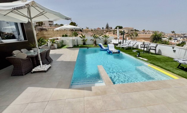 Venta - Villa -
Ciudad Quesada