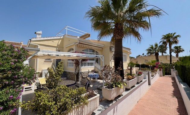 Herverkoop - Adosado -
Ciudad Quesada - Rojales