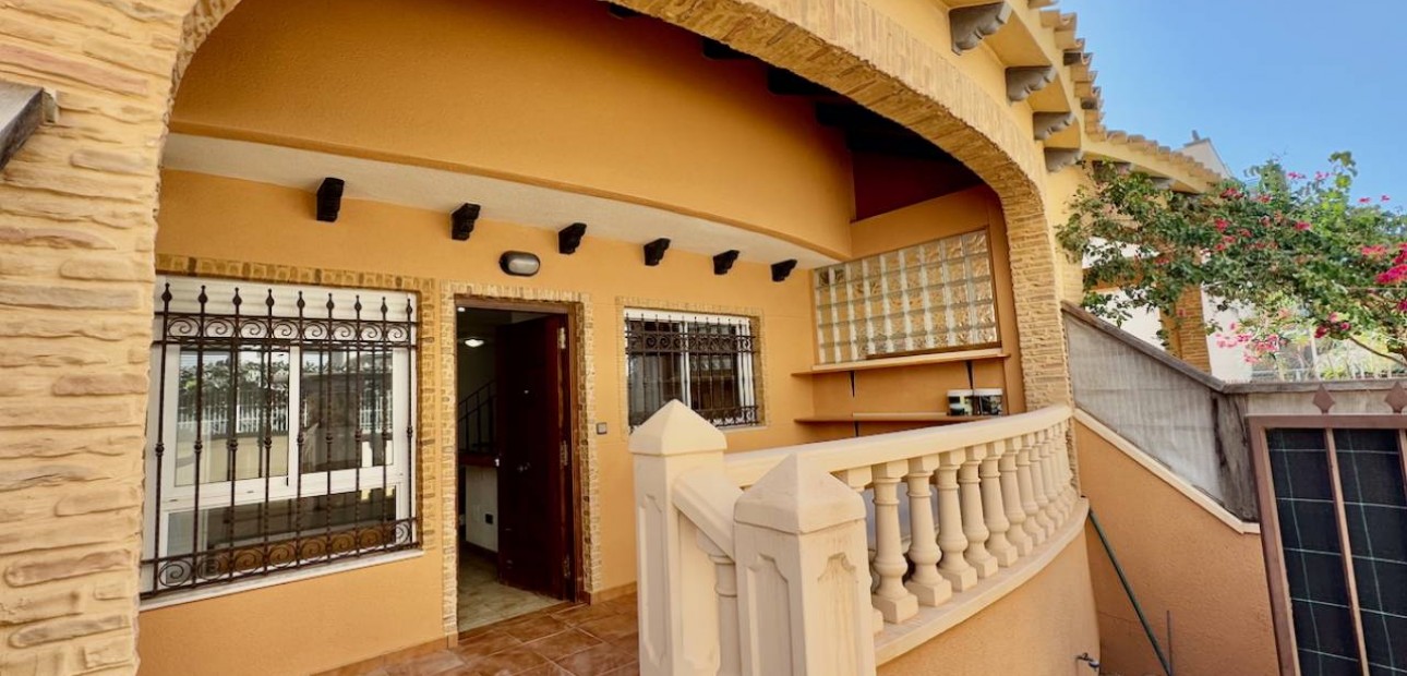 Sale - Townhouse -
Guardamar del Segura