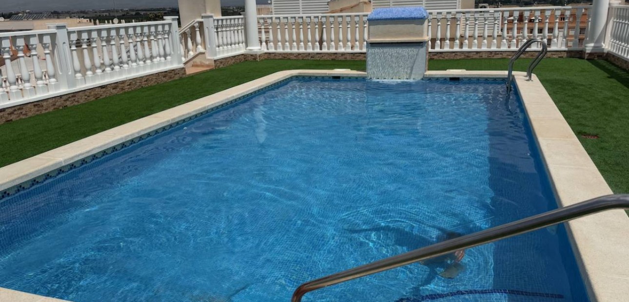 Venta - Apartamento / piso -
Formentera del Segura