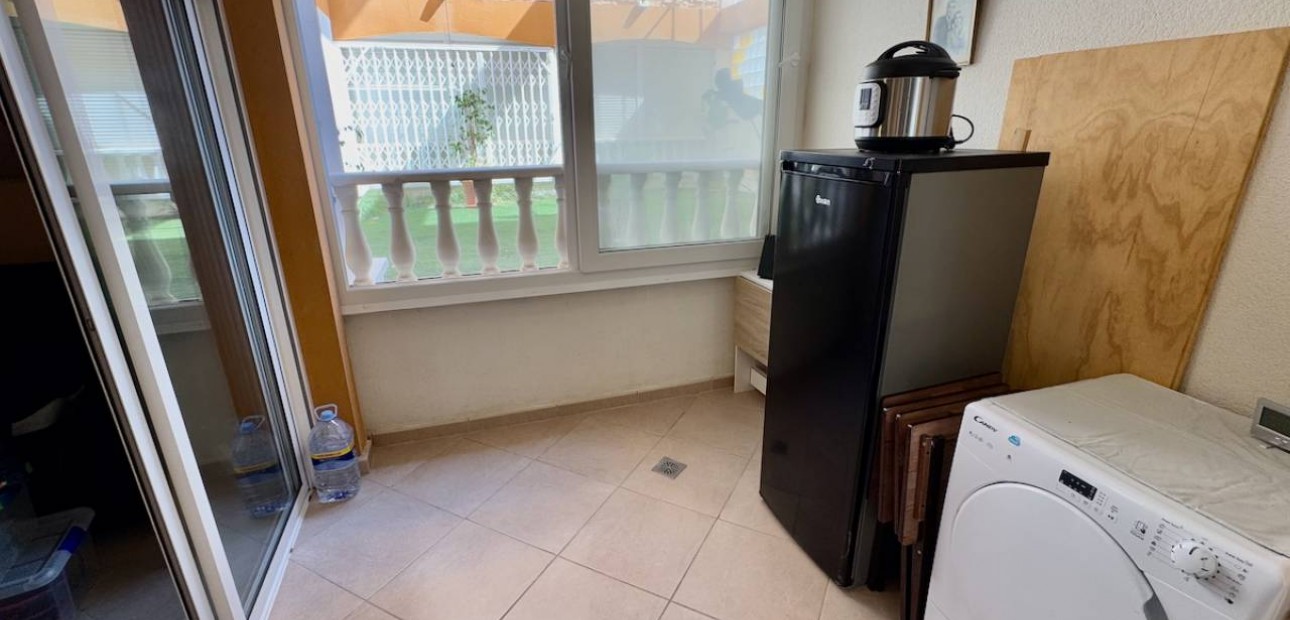 Venta - Apartamento / piso -
Formentera del Segura
