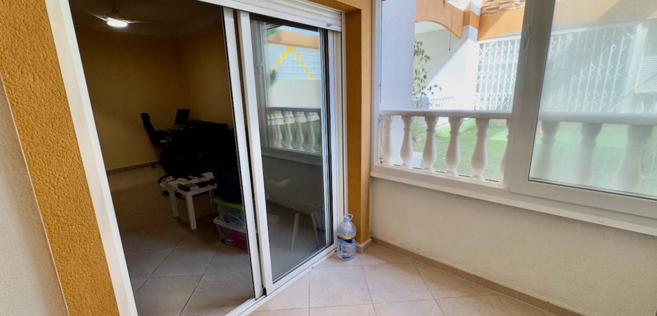 Venta - Apartamento / piso -
Formentera del Segura