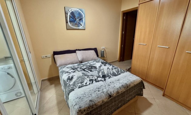 Venta - Apartamento / piso -
Formentera del Segura