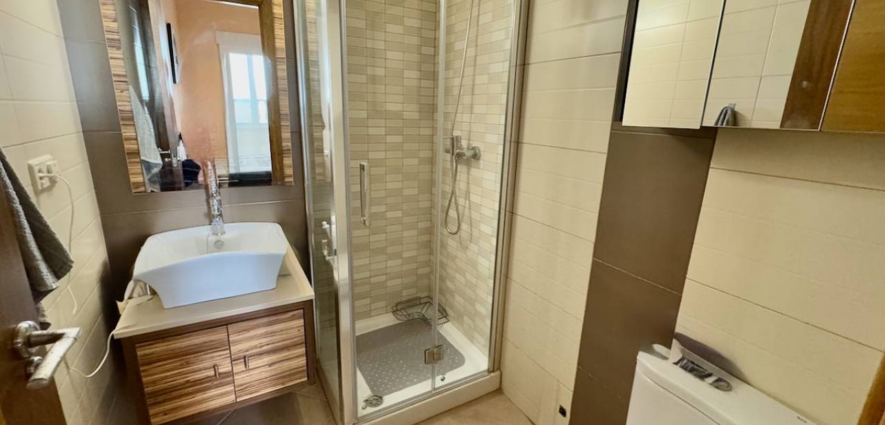 Venta - Apartamento / piso -
Formentera del Segura