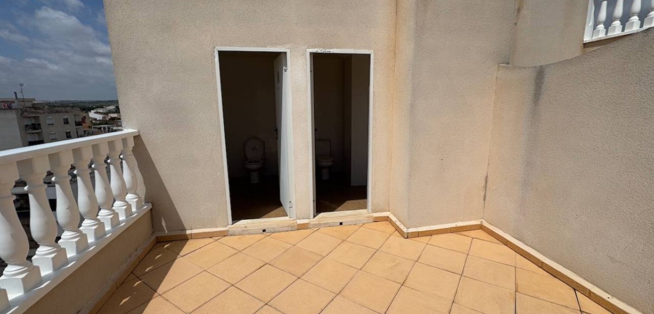 Venta - Apartamento / piso -
Formentera del Segura