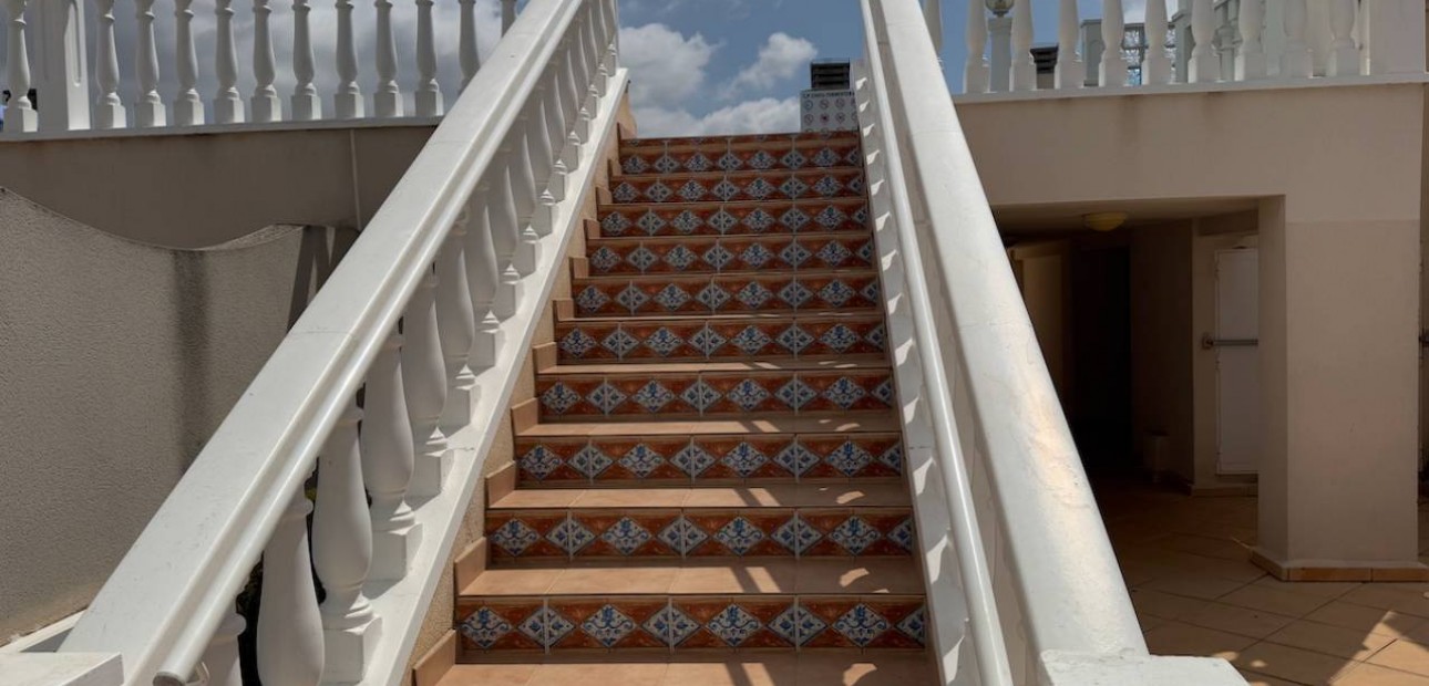 Venta - Apartamento / piso -
Formentera del Segura