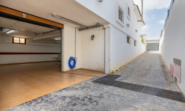 Herverkoop - Detached Villa -
Los Montesinos - La herrada