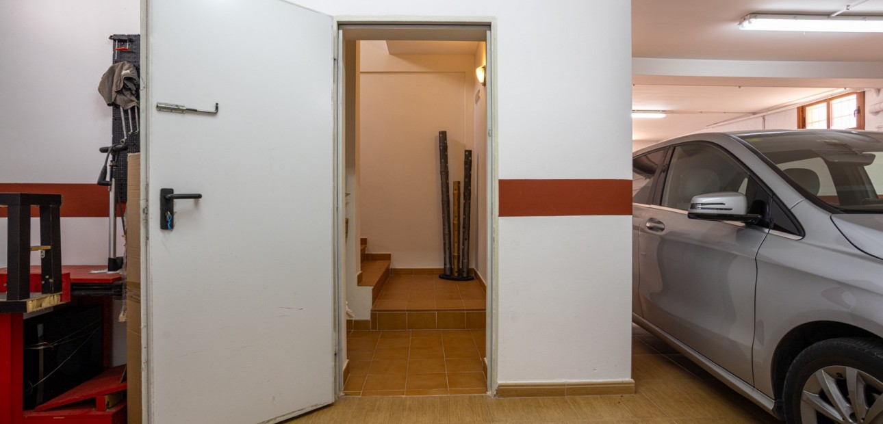 Herverkoop - Detached Villa -
Los Montesinos - La herrada